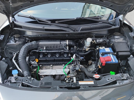 Vehicle image 18 Vehicle image 18