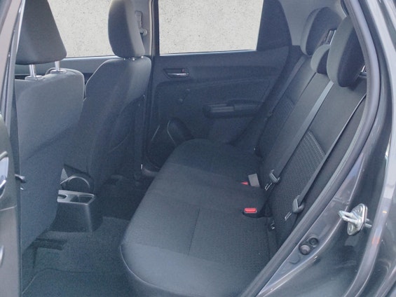 Vehicle image 13 Vehicle image 13