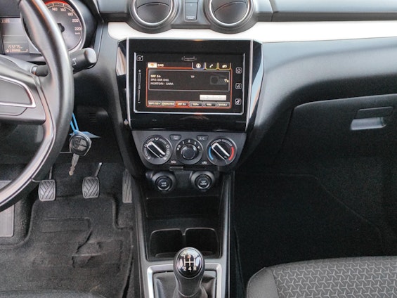 Vehicle image 15 Vehicle image 15