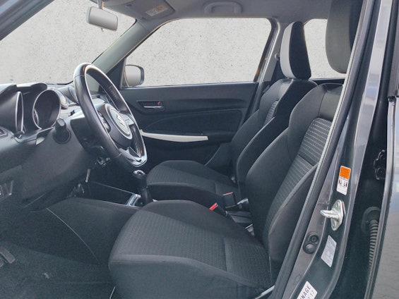 Vehicle image 8 Vehicle image 8