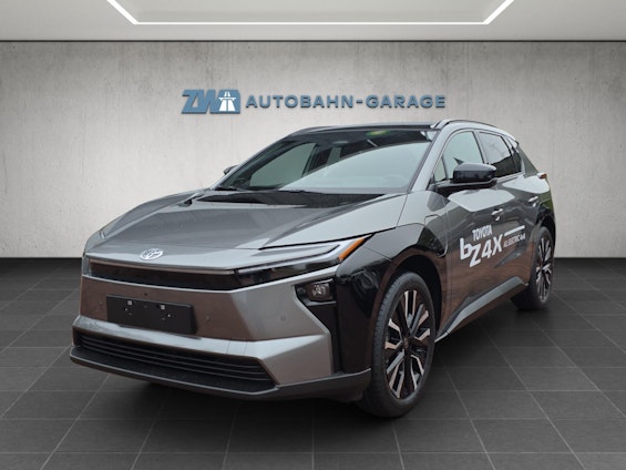 First vehicle image First vehicle image