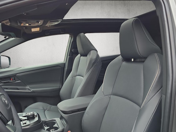 Vehicle image 9 Vehicle image 9