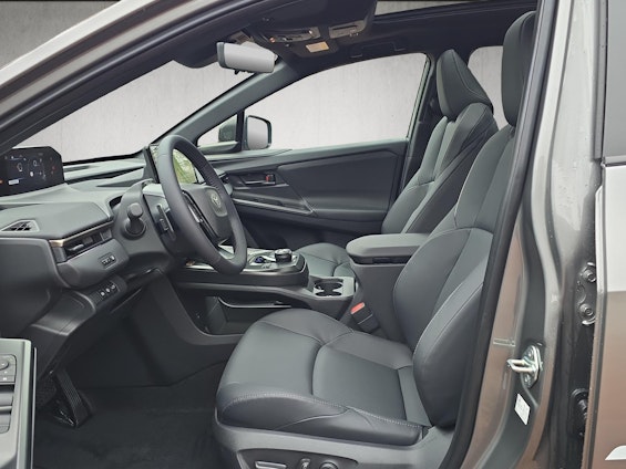 Vehicle image 8 Vehicle image 8