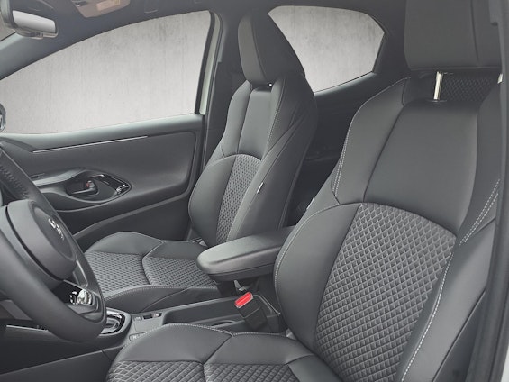 Vehicle image 9 Vehicle image 9