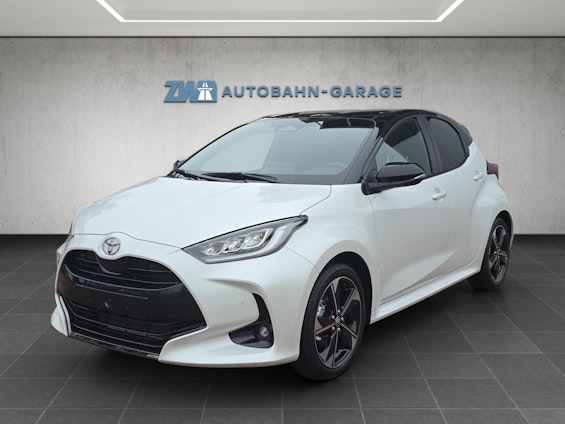 First vehicle image First vehicle image