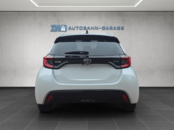 Vehicle image 3 Vehicle image 3