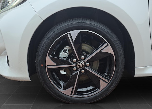 Vehicle image 14 Vehicle image 14