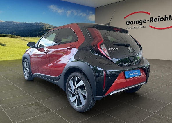 Vehicle image 2 Vehicle image 2