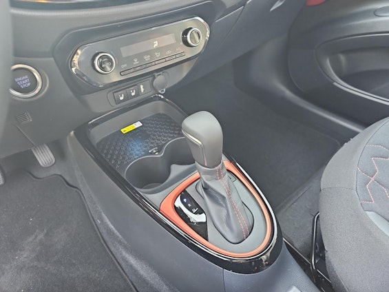 Vehicle image 13 Vehicle image 13