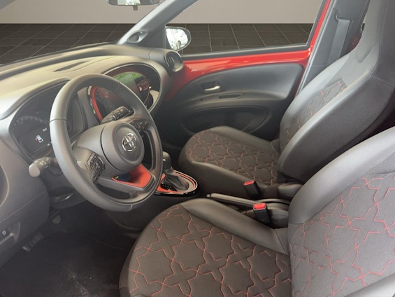 Vehicle image 8 Vehicle image 8