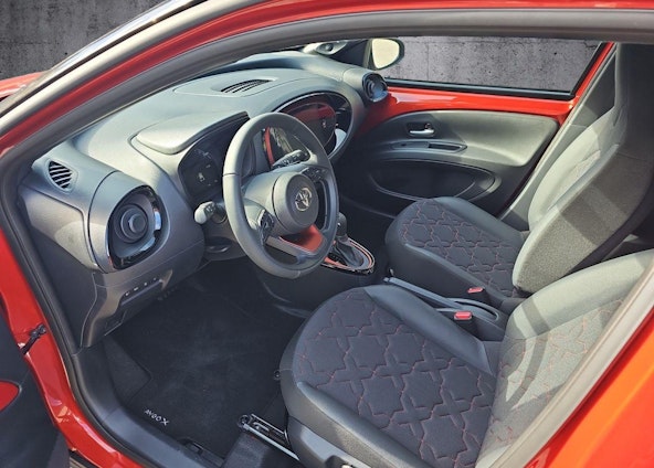 Vehicle image 8 Vehicle image 8