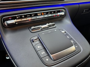 image du véhicule MERCEDES-BENZ V 300 d Swiss Ed. lang 4matic Van