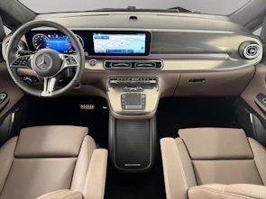 Fahrzeugbild MERCEDES-BENZ V 300 d Swiss Ed. lang 4matic Van