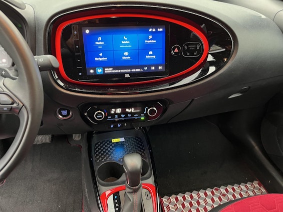 Vehicle image 8 Vehicle image 8