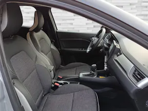 Renault Captur 1.6 E-Tech techno
