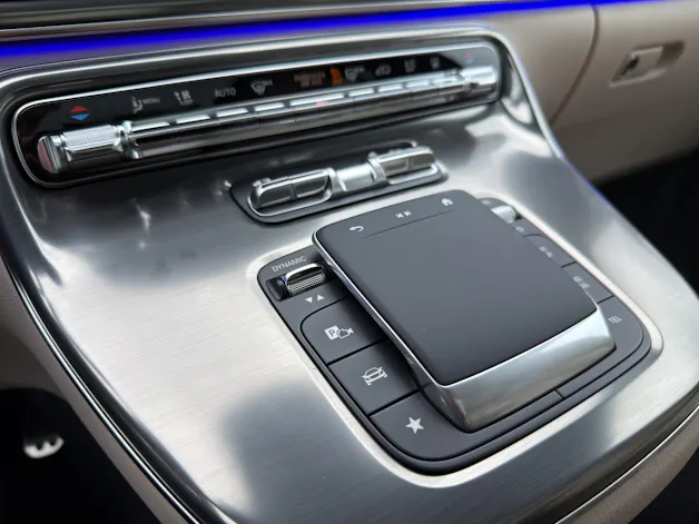 Mercedes-Benz V 300 d Swiss Ed. lang 4matic Van