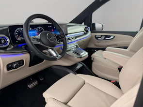 Fahrzeugbild MERCEDES-BENZ V 300 d Swiss Ed. lang 4matic Van