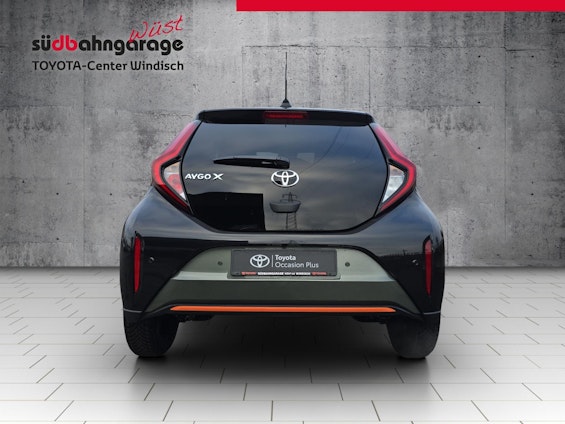 Vehicle image 13 Vehicle image 13