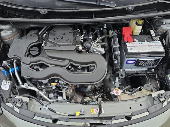 Vehicle image 15 Vehicle image 15