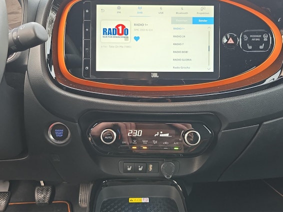 Vehicle image 8 Vehicle image 8