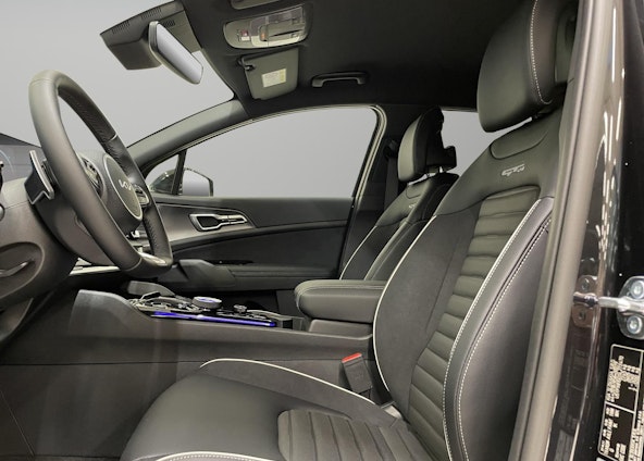 Vehicle image 3 Vehicle image 3