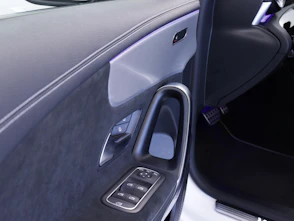 Fahrzeugbild MERCEDES-BENZ A 180 Night Star AMG Line