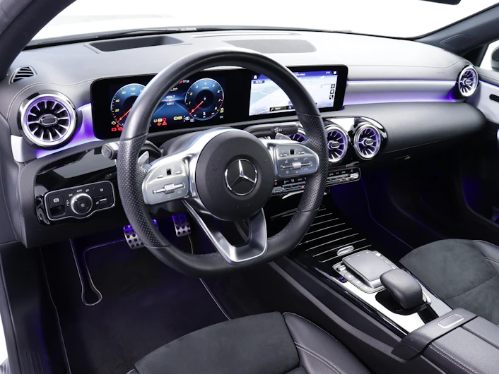 Fahrzeugbild MERCEDES-BENZ A 180