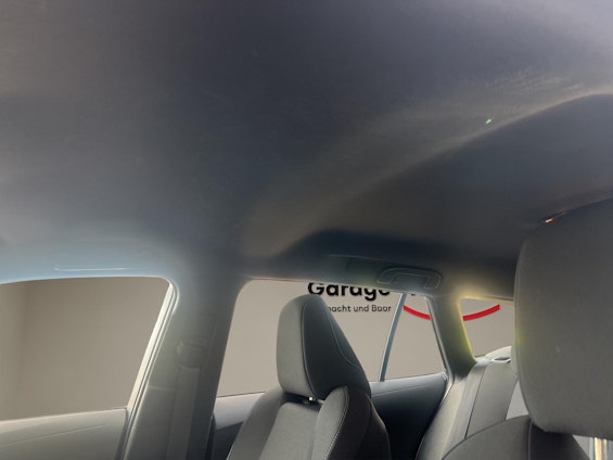 Vehicle image 9 Vehicle image 9