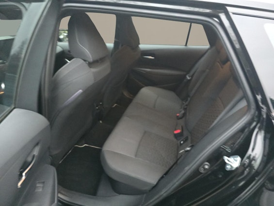 Vehicle image 17 Vehicle image 17