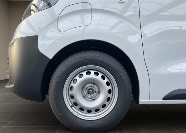 Vehicle image 14 Vehicle image 14