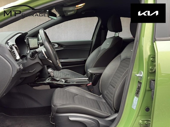 Vehicle image 13 Vehicle image 13