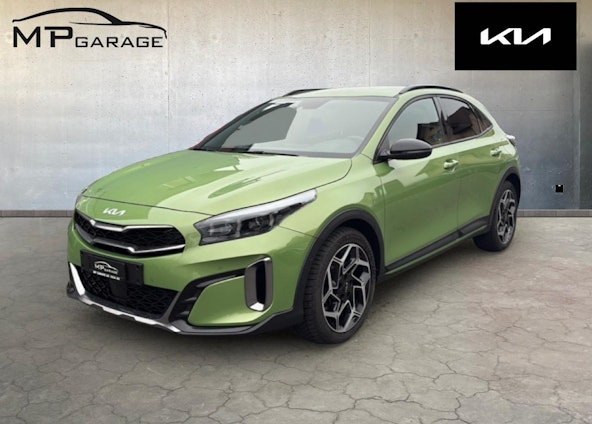 First vehicle image First vehicle image