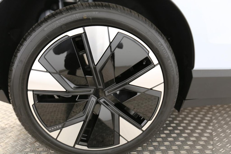 Vehicle image VOLVO EX 30