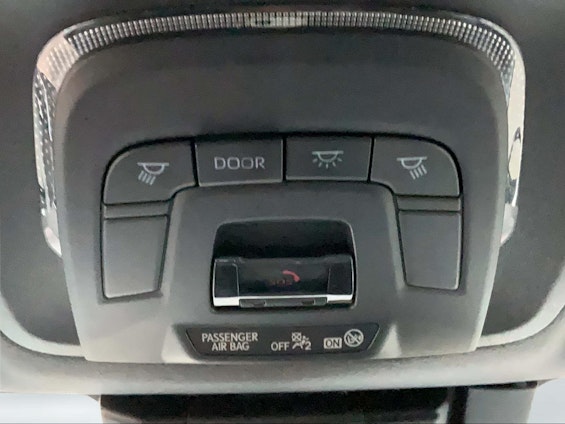 Vehicle image 18 Vehicle image 18