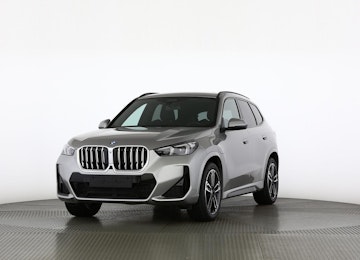 Vehicle image BMW X1 30e xDrive paddles Vehicle image BMW X1 30e xDrive paddles