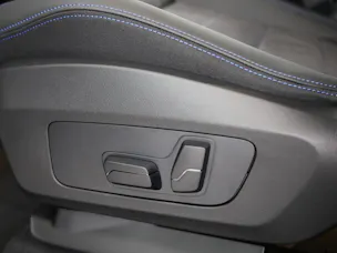 BMW X1 30e xDrive paddles