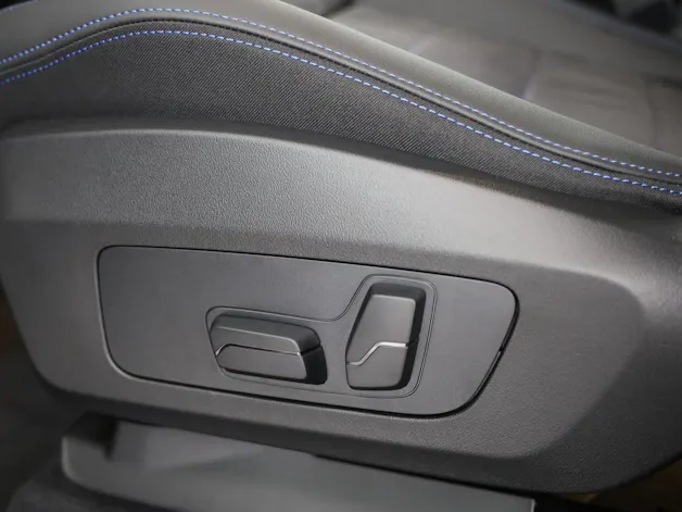 BMW X1 30e xDrive paddles