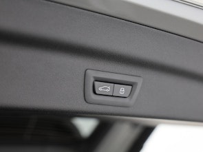 Vehicle image BMW X1 30e xDrive paddles