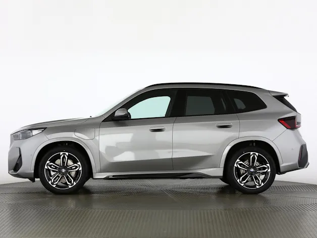 BMW X1 30e xDrive paddles