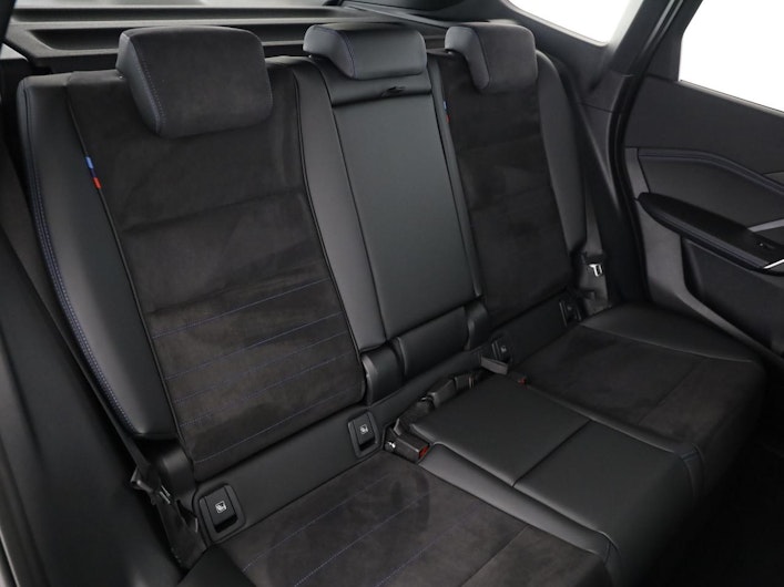 Vehicle image BMW X1