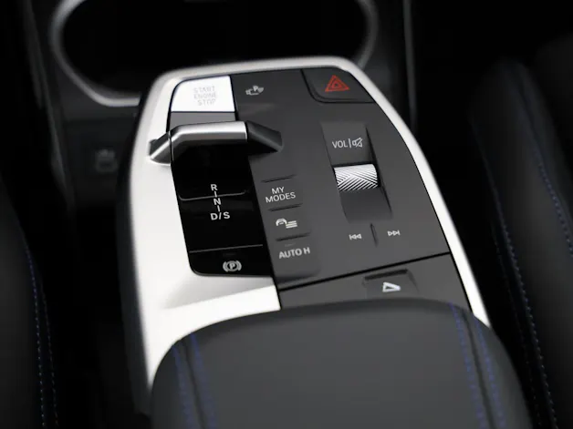 BMW X1 30e xDrive paddles