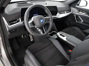BMW X1 30e xDrive paddles