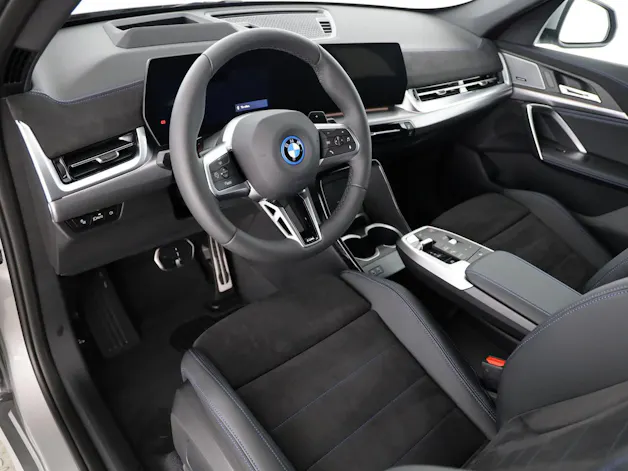 BMW X1 30e xDrive paddles