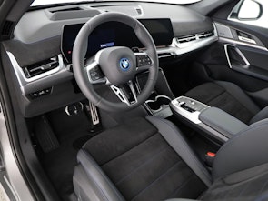 Vehicle image BMW X1 30e xDrive paddles