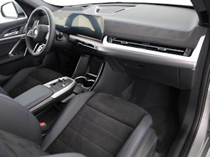 Vehicle image BMW X1 30e xDrive paddles