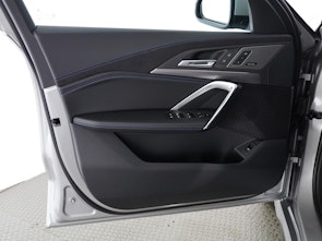 Vehicle image BMW X1 30e xDrive paddles