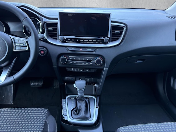 Vehicle image 9 Vehicle image 9