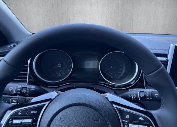 Vehicle image 12 Vehicle image 12