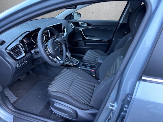 Vehicle image 6 Vehicle image 6