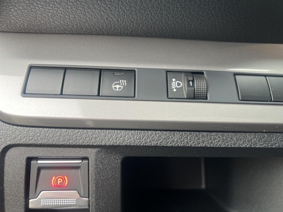 Vehicle image 15 Vehicle image 15